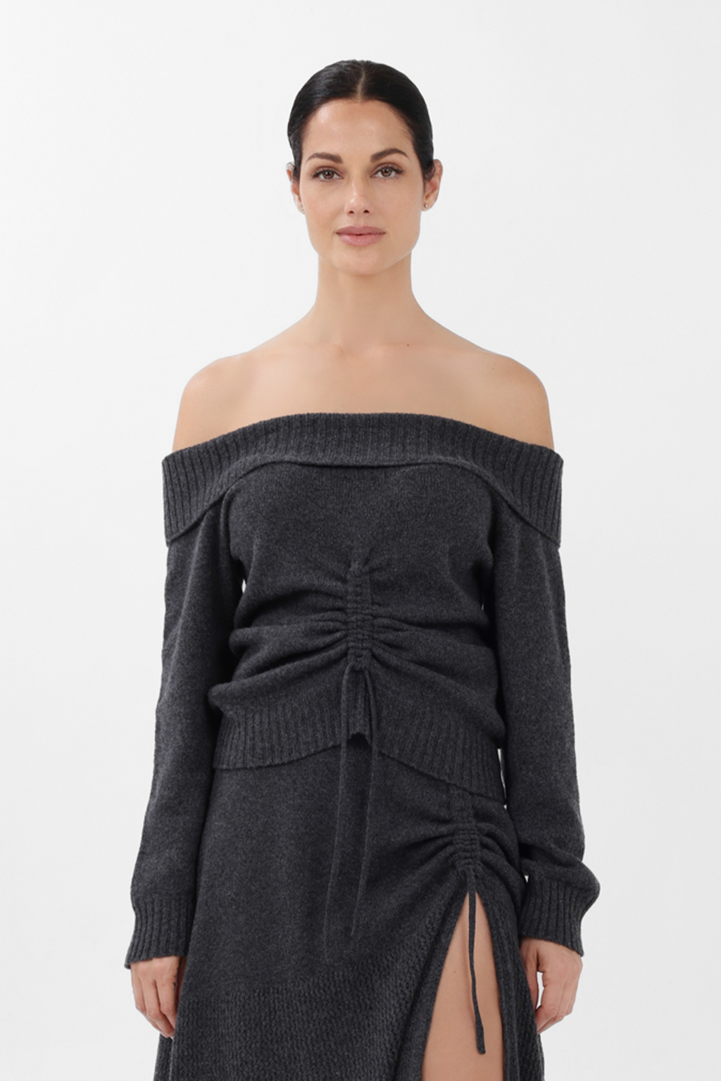 Cashmere Off-the-Shoulder Sweater in Gray