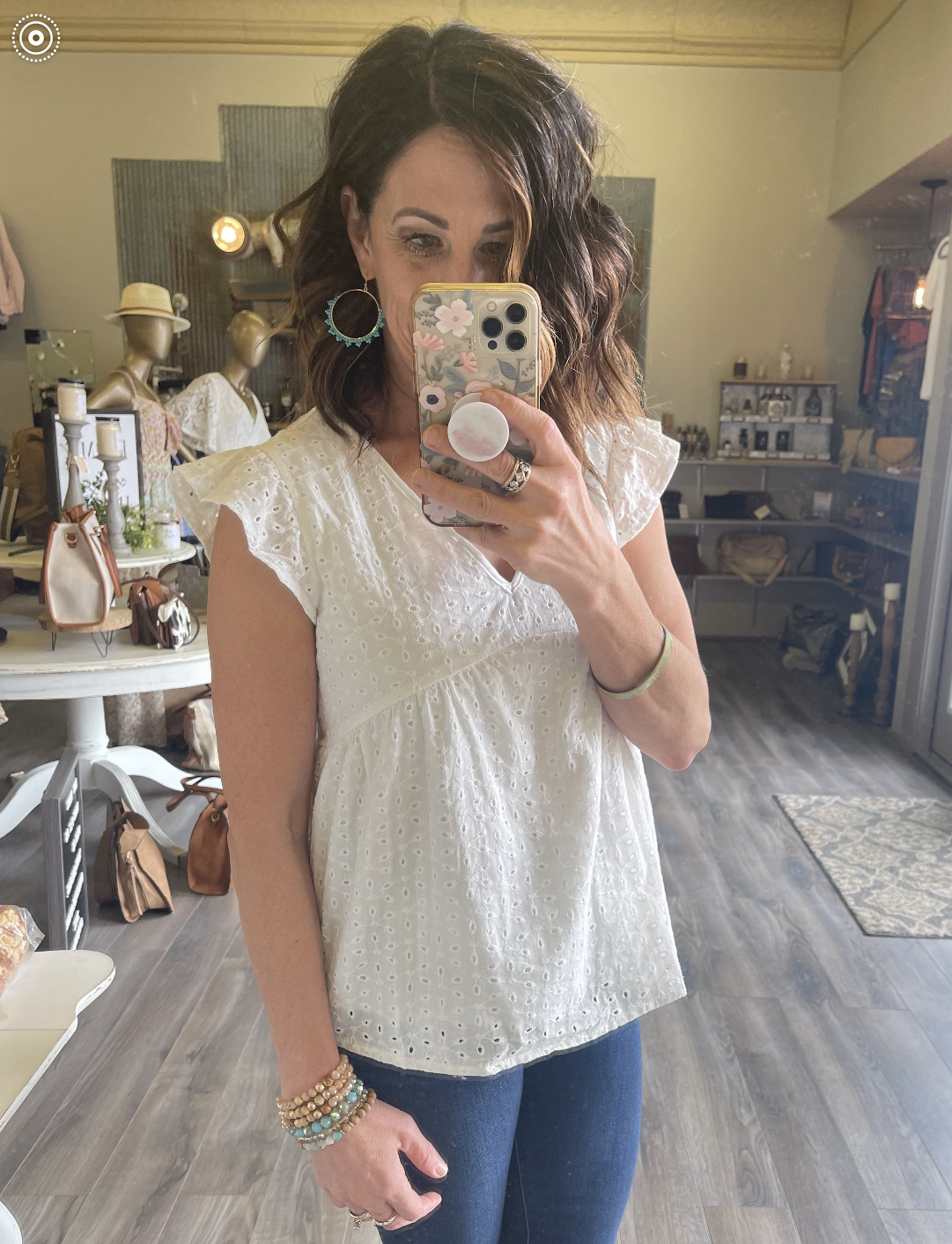 V Neck Solid Sleeveless Loose Top - White